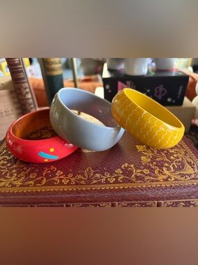 Colorful Resin Bangle Trio — Gray, Yellow & Pink